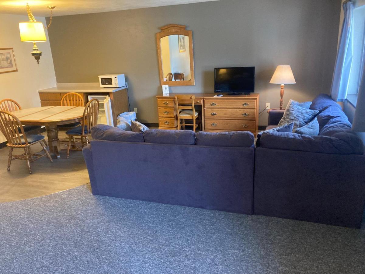 Landmark Motel Clintonville 外观 照片