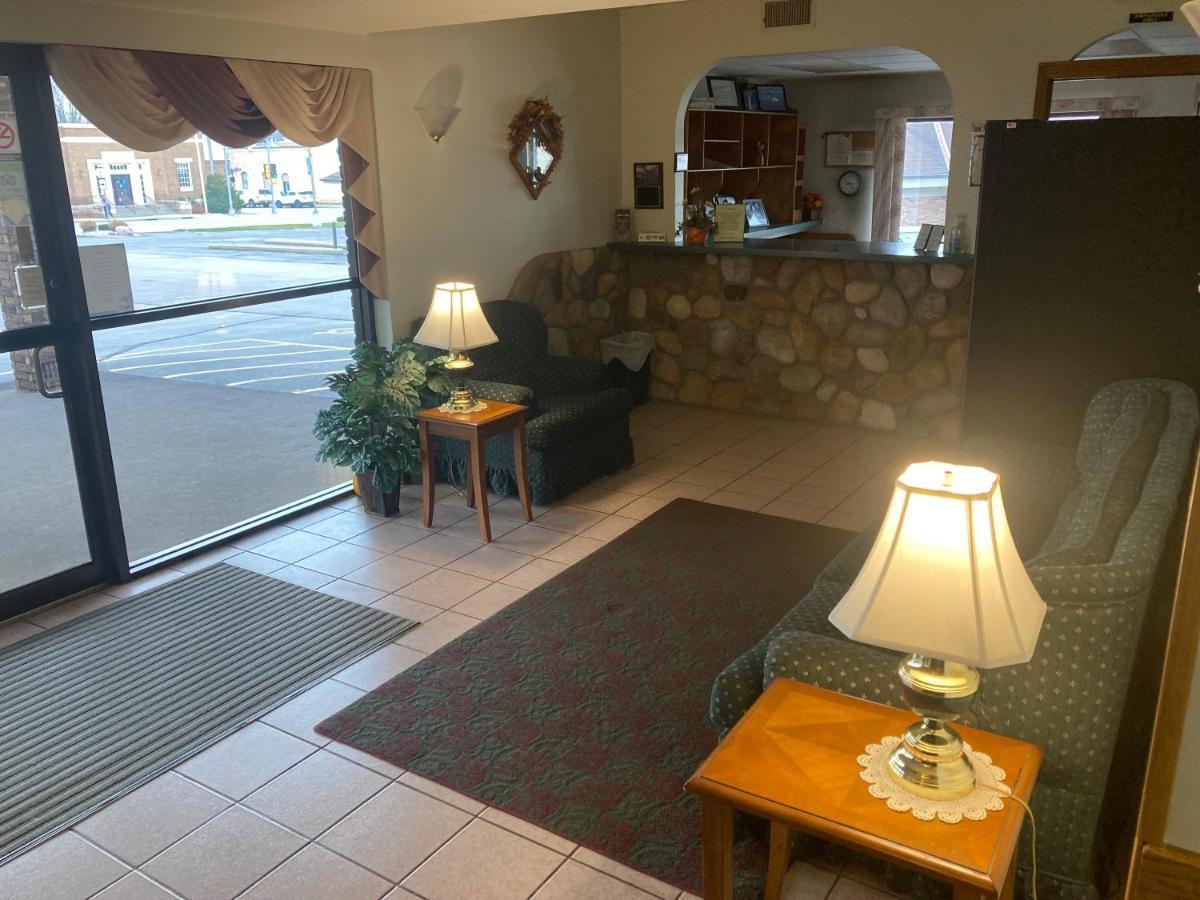 Landmark Motel Clintonville 外观 照片