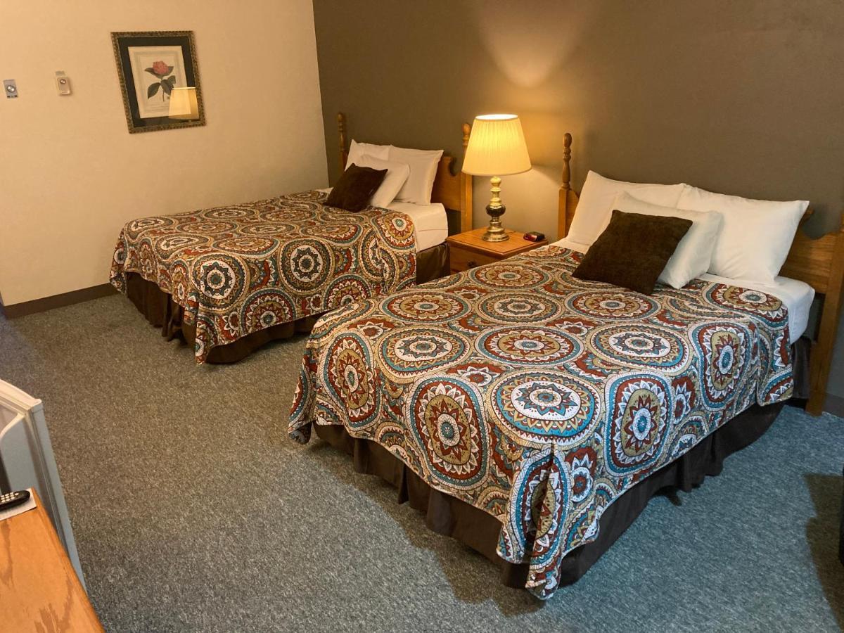 Landmark Motel Clintonville 外观 照片